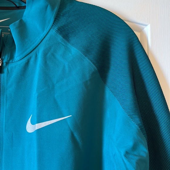 Nike Running Jacket Medium - Picture 3 of 4